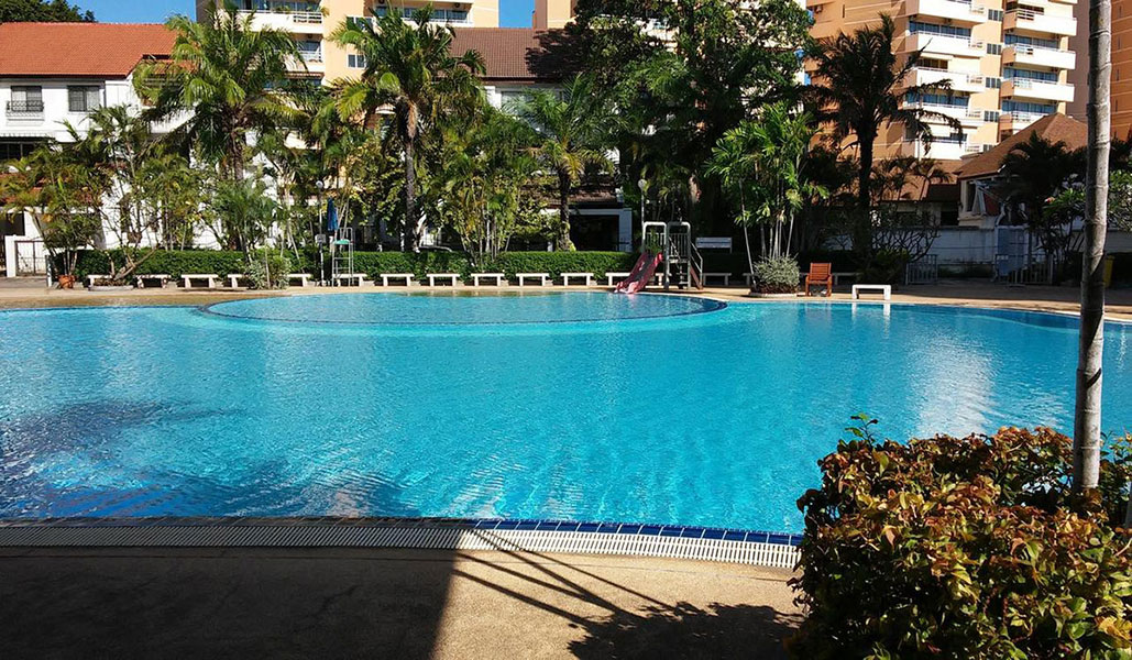 View Talay Apartment Holiday Pattaya Thailand pool